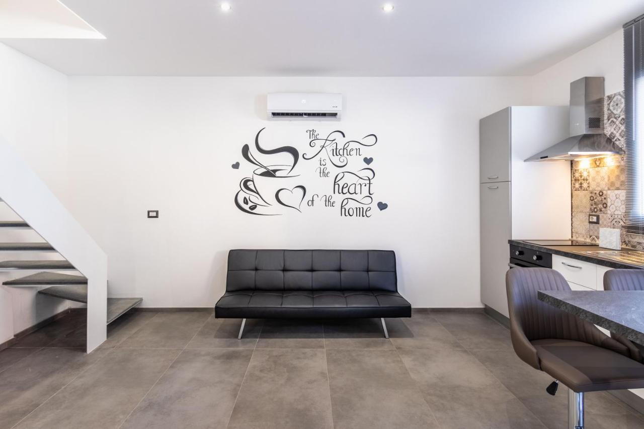 Leisure House Villa อาโวลา ภายนอก รูปภาพ